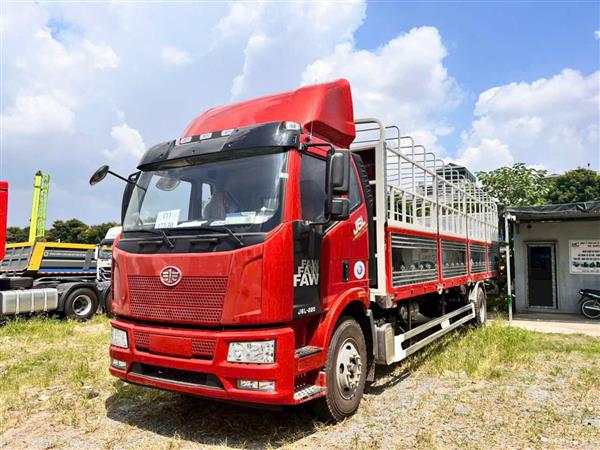Xe Tải Thùng Mui Bạt Faw J6L 220 Hp