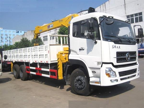 Xe Tải DongFeng 15 Tấn Gắn Cẩu