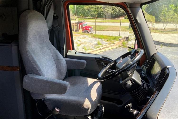 Xe Đầu Kéo Mỹ 1 Giường A26 Cummin