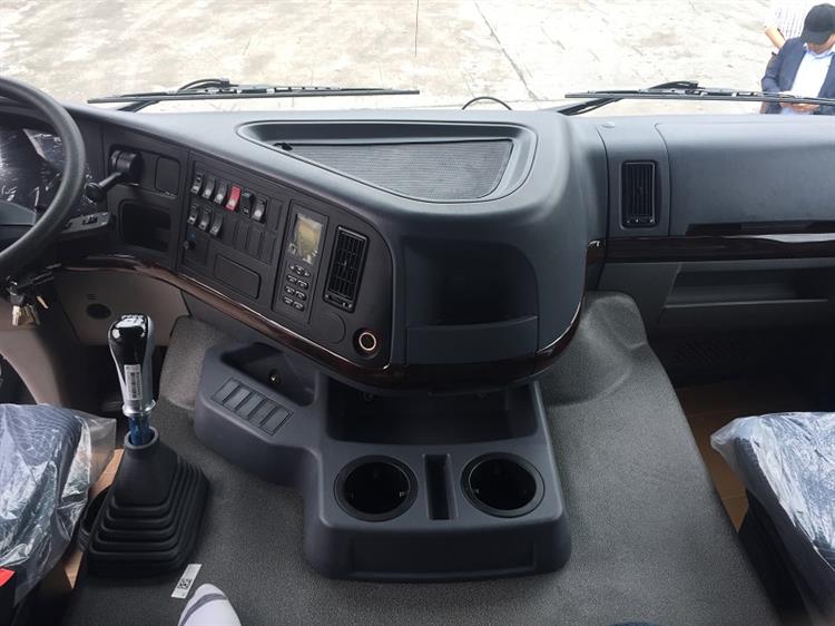 Xe ben Howo 380 Hp 4 chân thùng U