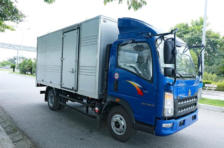 XE TẢI THÙNG TMT 6 TẤN SINOTRUCK
