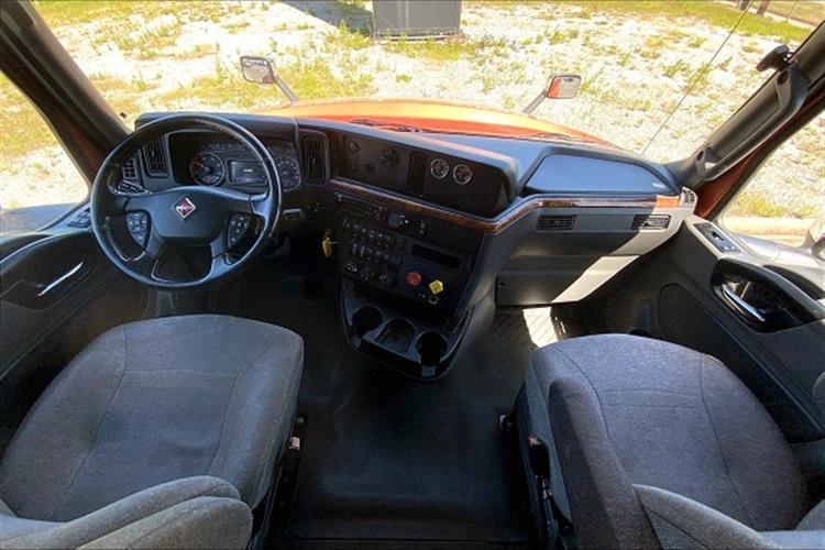 Xe Đầu Kéo Mỹ 1 Giường A26 Cummin