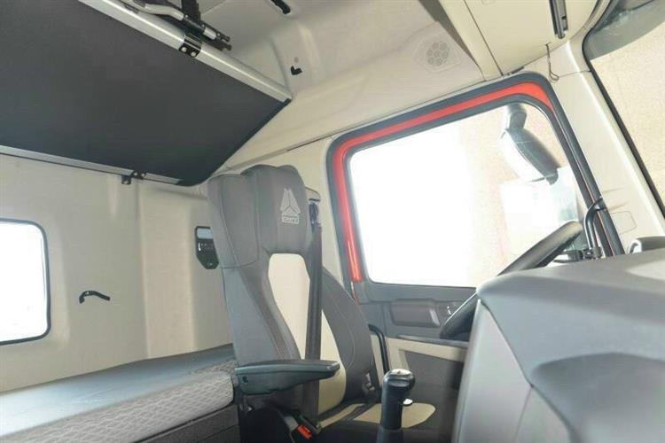 Xe Tải thùng 4 chân Howo Max 400 hp