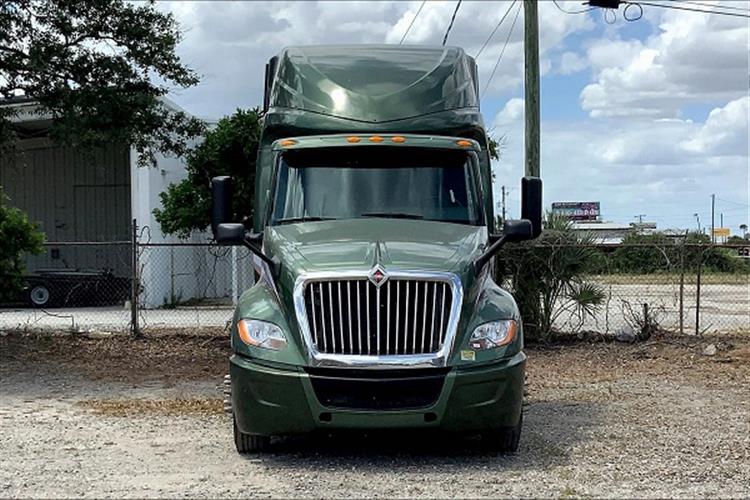 Xe Đầu Kéo Mỹ 1 Giường A26 Cummin