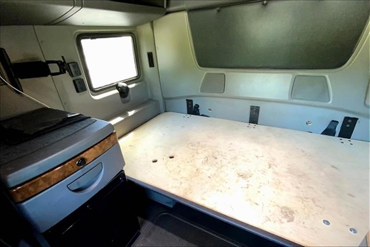 Xe Đầu Kéo Mỹ 1 Giường A26 Cummin