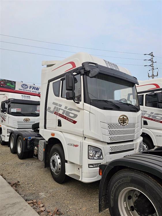 Xe Đầu Kéo 430 Hp Faw Jh6