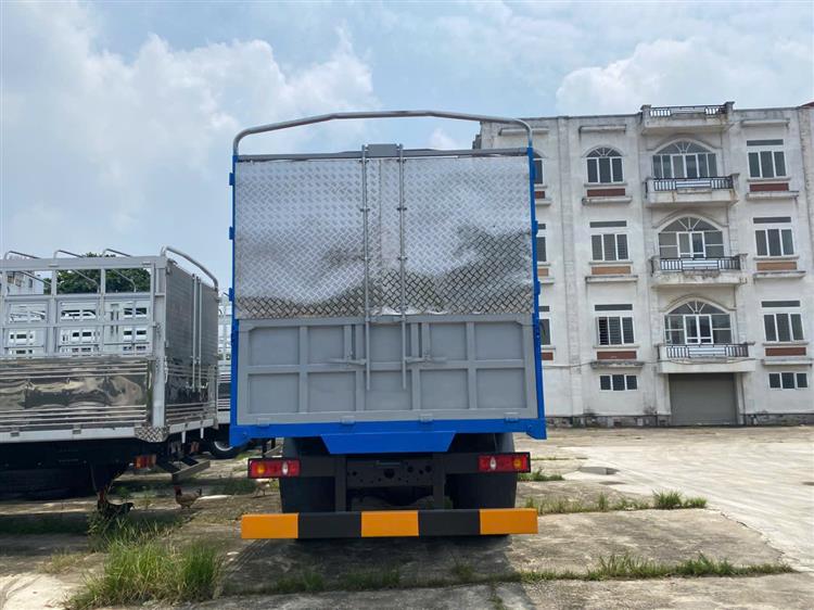 Xe Tải Thùng 2 Cầu Dongfeng 6 máy 6m7 Tải 7T2