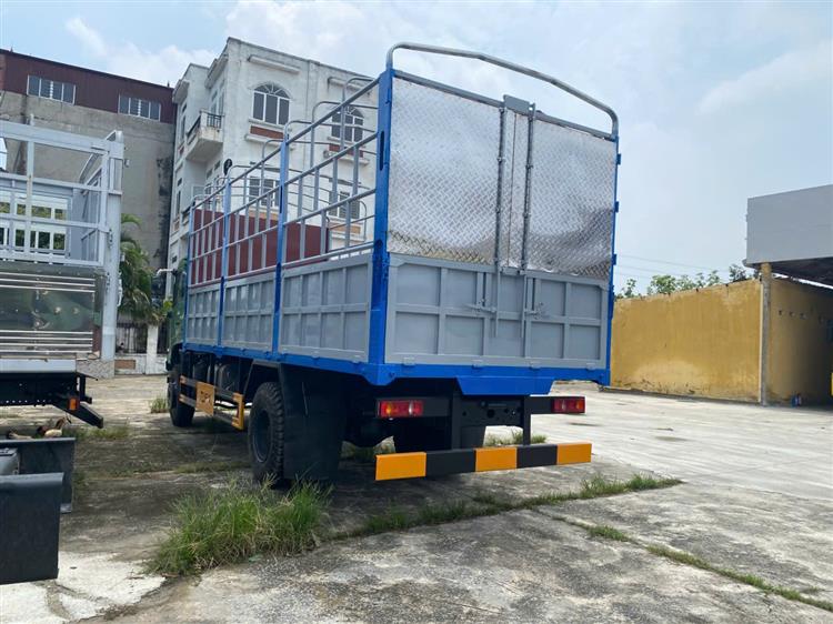 Xe Tải Thùng 2 Cầu Dongfeng 6 máy 6m7 Tải 7T2