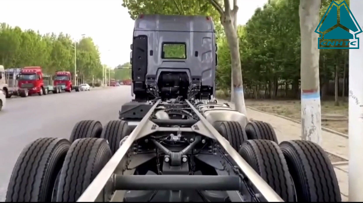 Xe Tải thùng 4 chân Howo A7 340 hp