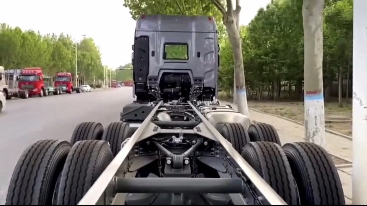 Xe Tải thùng 4 chân Howo A7 340 hp