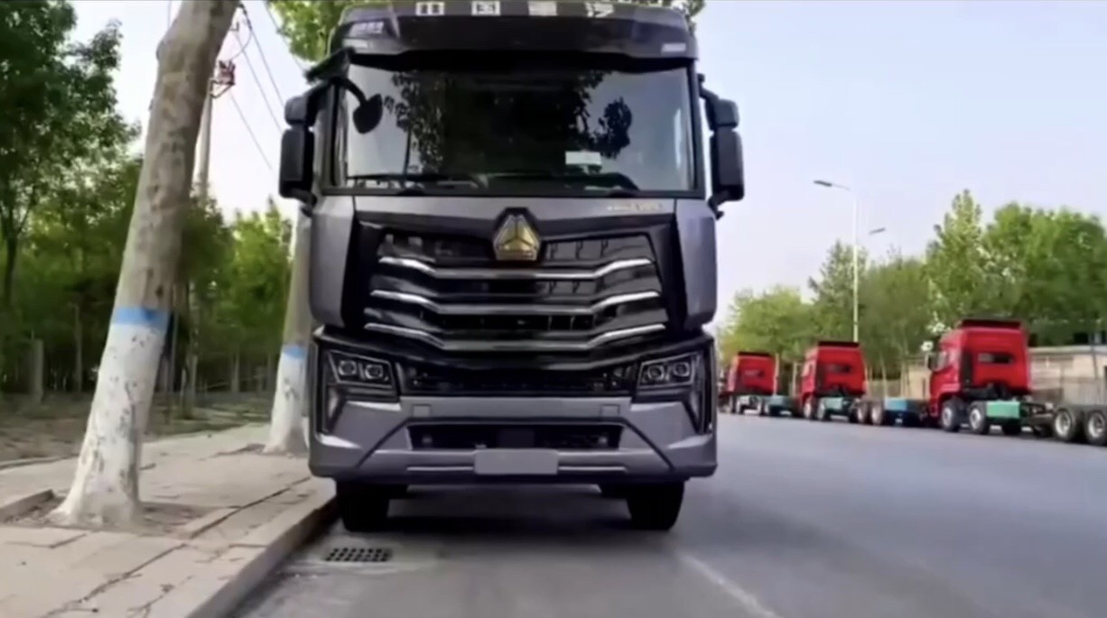 Xe Howo Tải thùng 4 chân  A7 340 hp