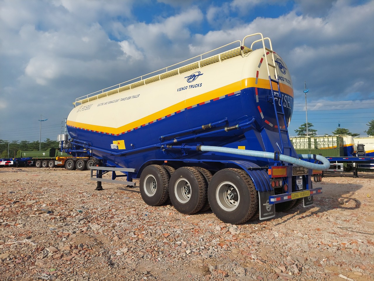 Sơ Mi Rơ Mooc Chở Xi Măng Fushi 46 Khối 8