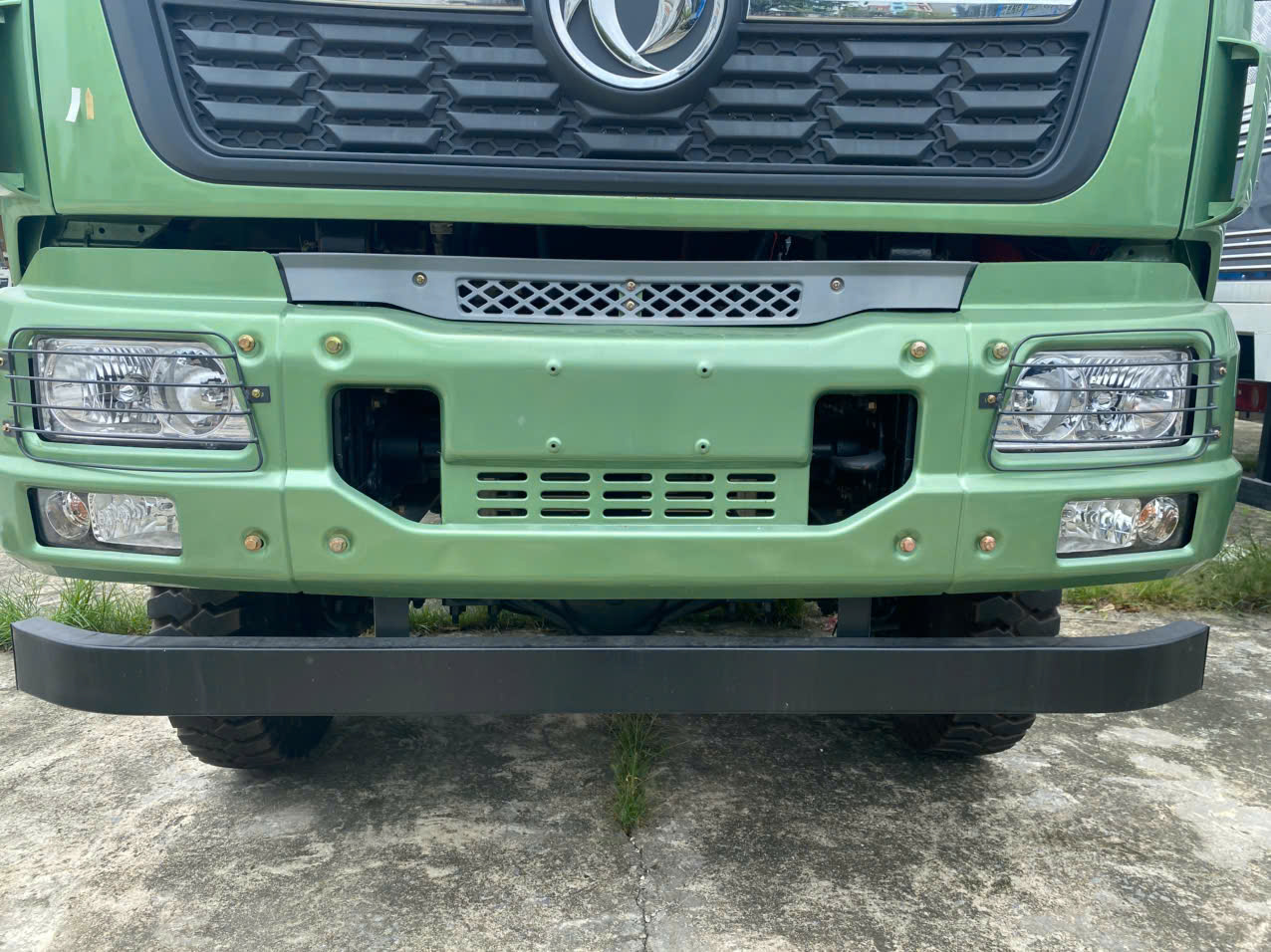 Xe Tải 5 Chân Thùng Dongfeng