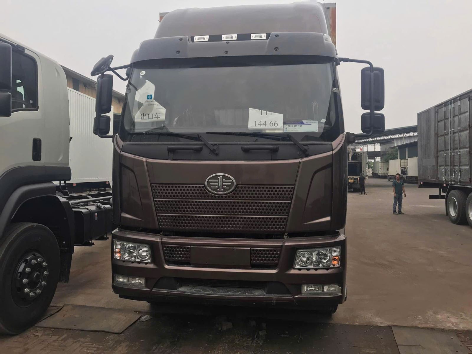 Xe Tải 7 Tấn Thùng Kín Công Ten Nơ Faw 9m7