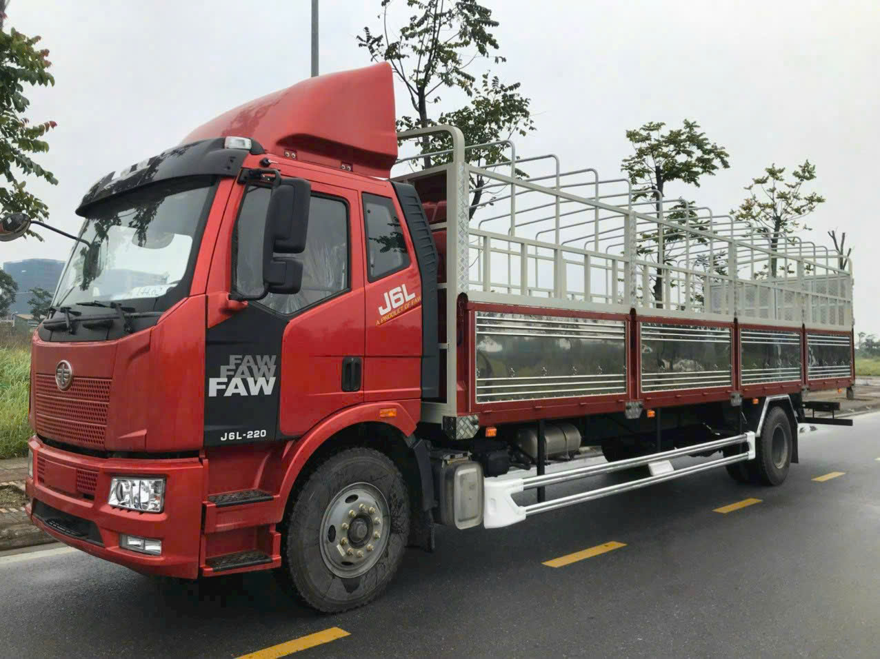 Xe Tải Thùng Dài 9m7 Mui Bạt Faw 8 Tấn